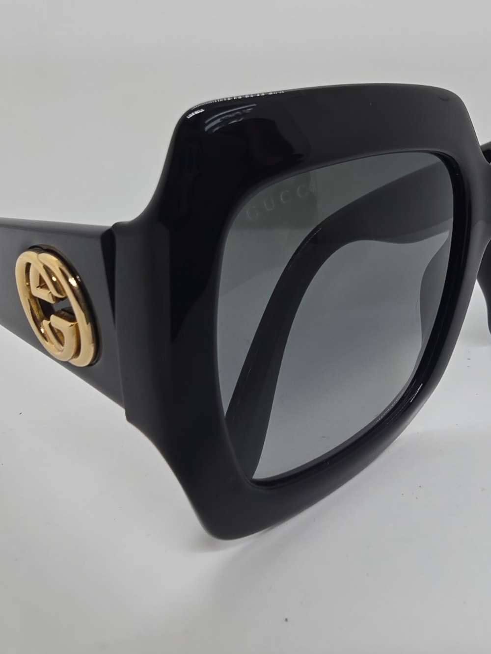 Gucci Sunglasses - Picture 3 of 4